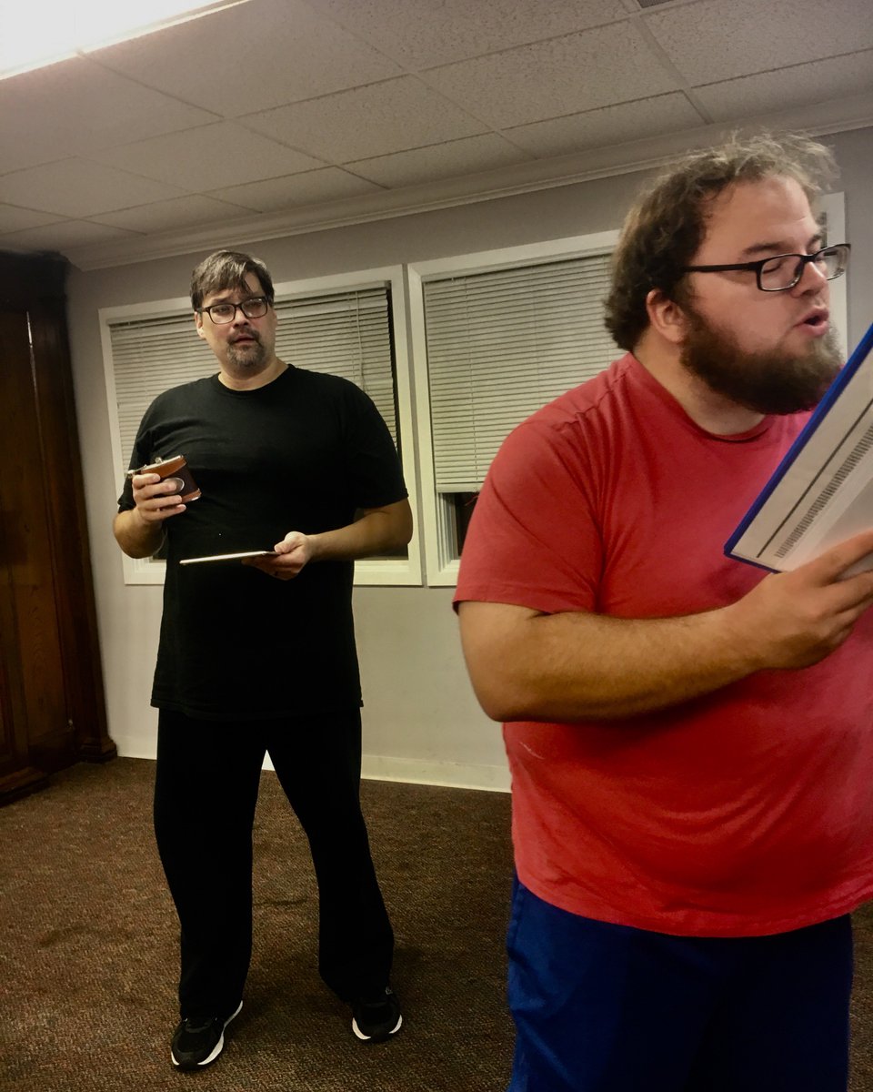 SavannahShakes's tweet photo. If you’re going to be the King’s jester, you might as well keep yourself lightly sauced. #poorfool #kinglear #nuncle https://t.co/fSCnNrXIyF