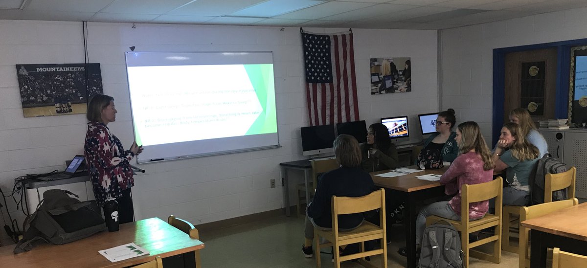 Arrington_PE's tweet photo. Ss who are #WellnessDirectors as part of #GenZPE (@awheeler_wheels ) are getting information about #SleepHealth from a nurse from @MarthaJefferson Sleep Center. They will take this information and lead discussions with their peers during class as well analyze sleep logs. https://t.co/K0fQhJOztw