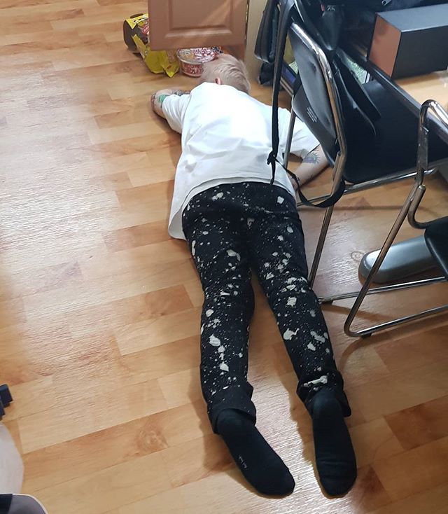 O90SADBOY's tweet photo. Acordei bem https://t.co/a8EuYRE8eh