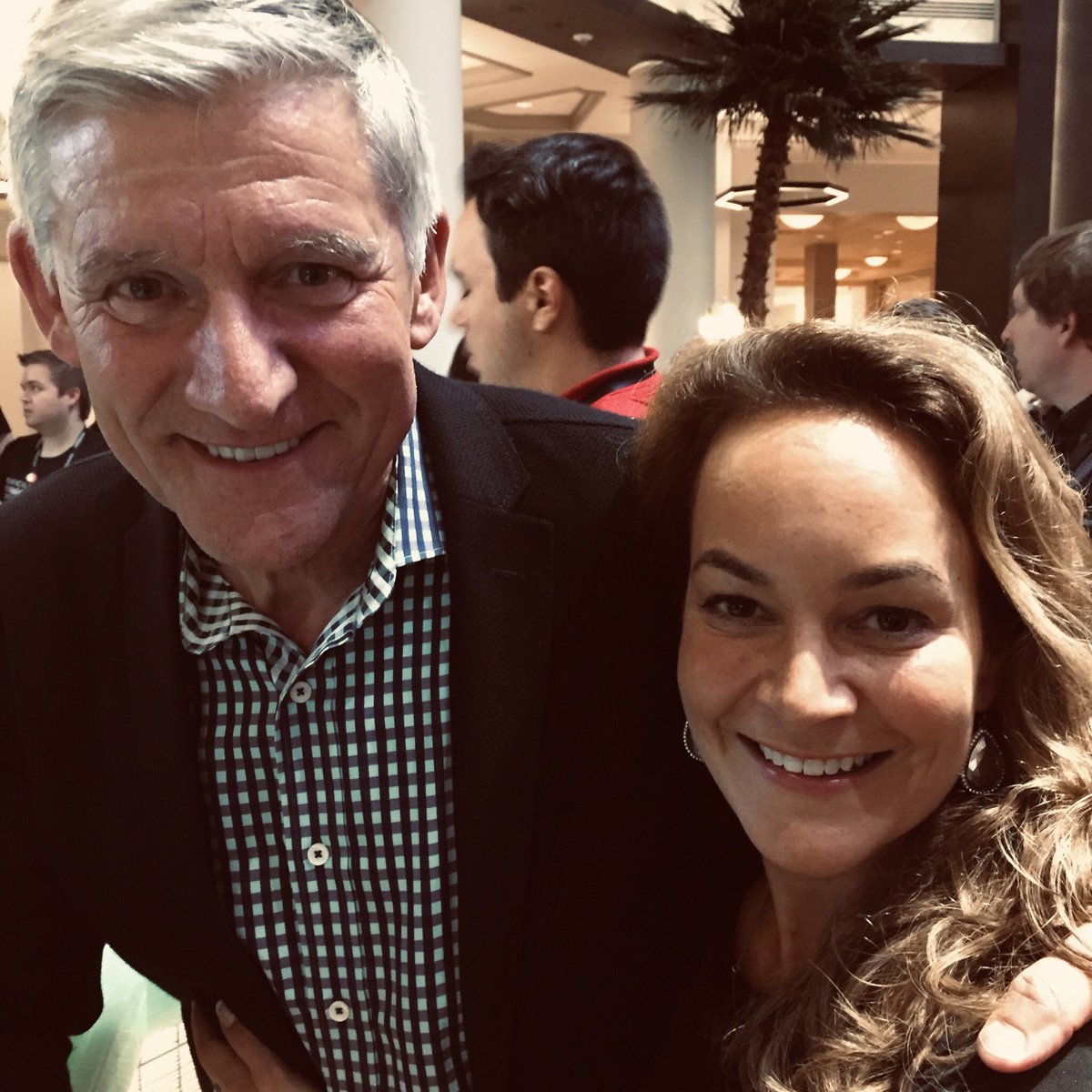 AbrahamMAllison's tweet photo. One of my absolute favourite people to see and hangout with at this conference. #SitcoreSYM #bjarnelove #respect https://t.co/GmlmmiZMPB