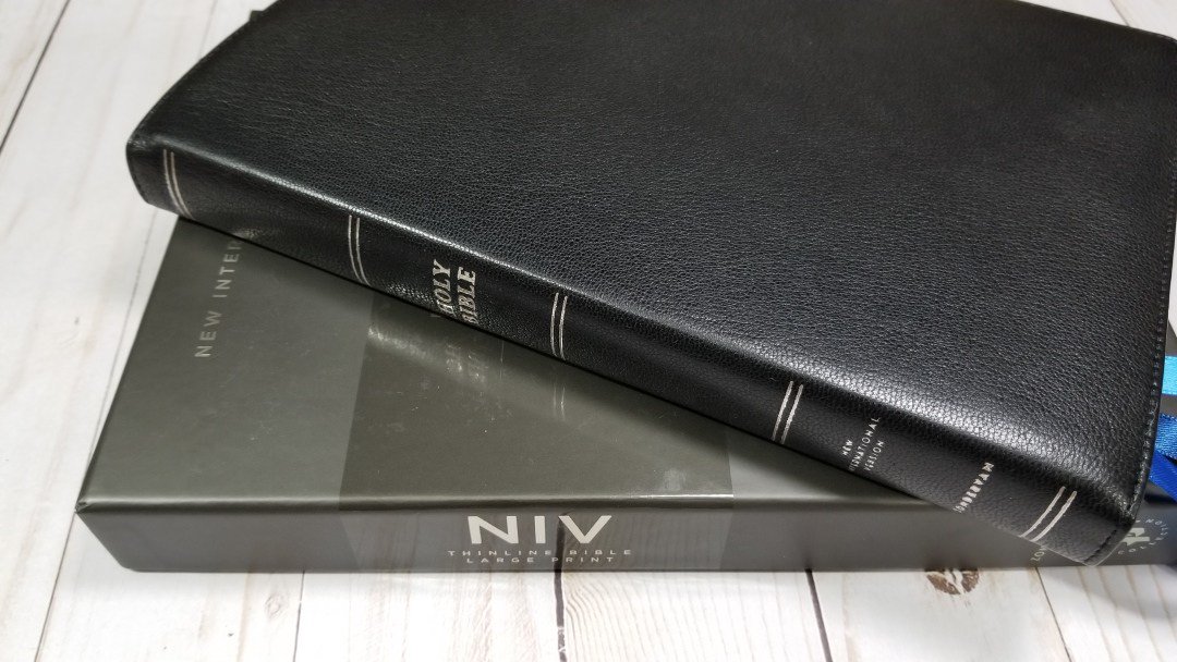 BibleBuyingGuid's tweet image. Premier Collection NIV Thinline Bible Large Print Review biblebuyingguide.com/premier-collec… @Zondervan #NIV #BibleReview #PremierCollection