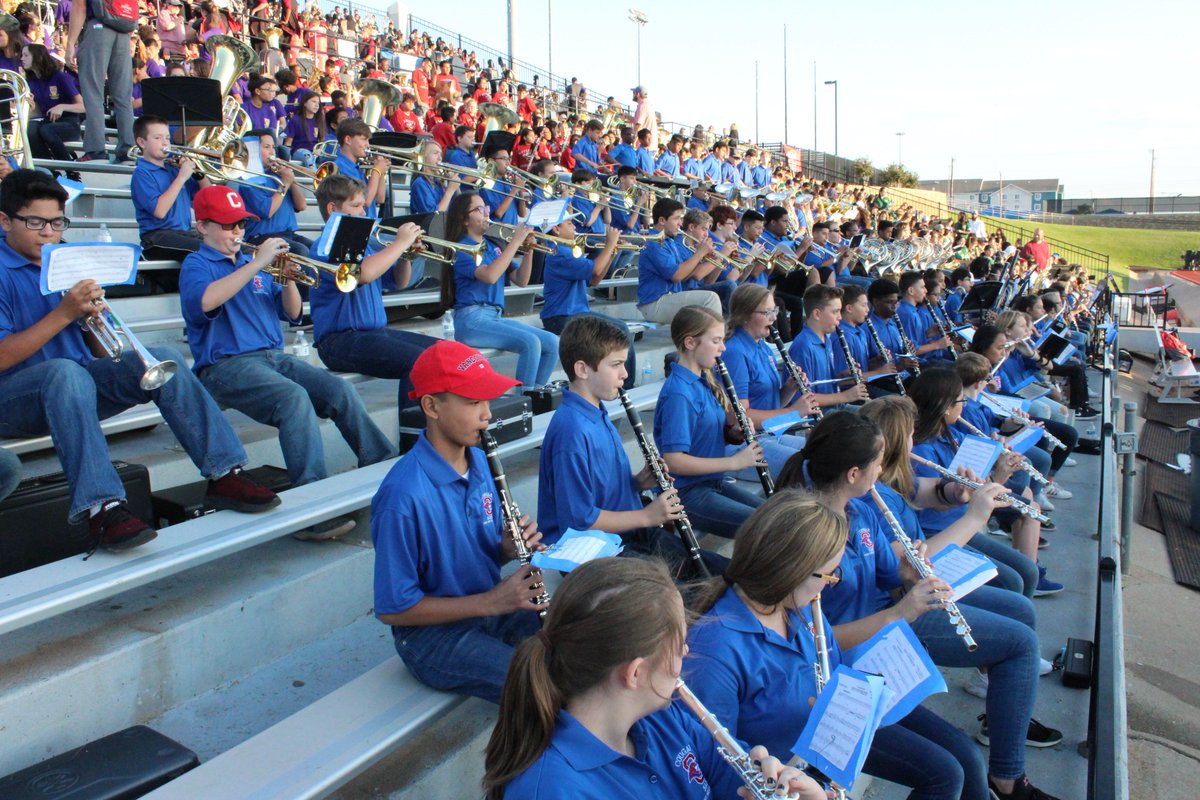 IronsMSBand's tweet photo. Some highlights from Band Extravaganza a few weeks ago. We had a blast performing with all the band programs in LISD! @LISDFineArts https://t.co/oDk2tl5cb6