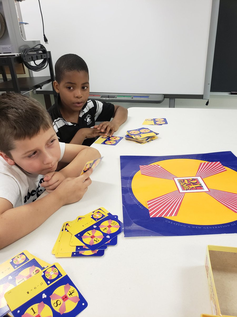 TimWerbrich's tweet image. 2nd grade #LeasureES AAP students learning how to play @24game #mathminds #mathrocks @ChristinaK12 @RobertSun24