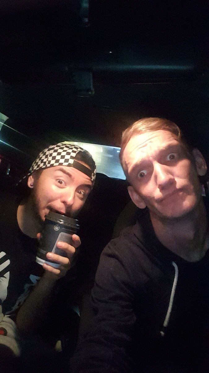 jackiedaniels00's tweet photo. Me and my little @jaydon_nolan having a chill and chat 🍃💚🍃 https://t.co/uyvHa7F8Ly