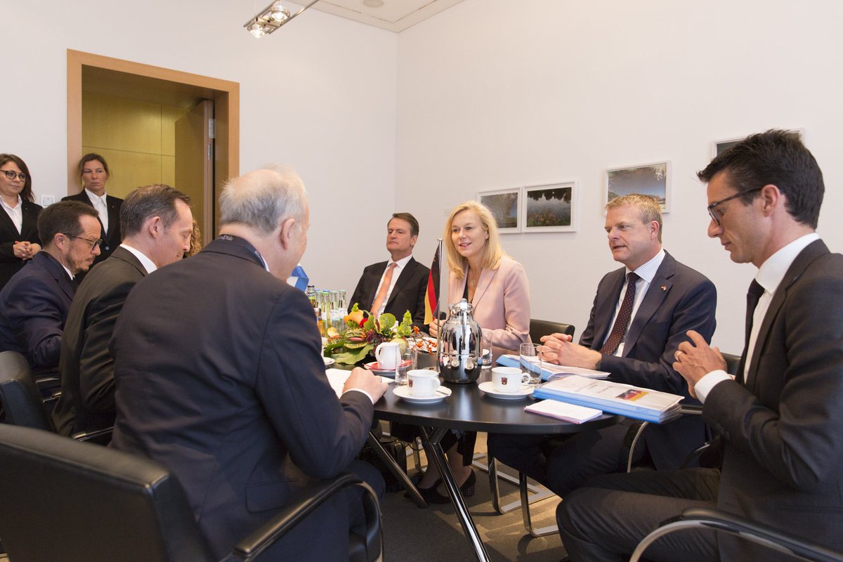 Vandaag praatten minister <a href="/SigridKaag/">Sigrid Kaag</a> en <a href="/glandheer/">Guido Landheer</a>  met Minister Volker Wissing (Economische Zaken en vice-premier  Rijnland-Palts) over de goede verstandhouding en toekomstige  samenwerkingskansen tussen Nederland en Rijnland-Palts #NLGermany