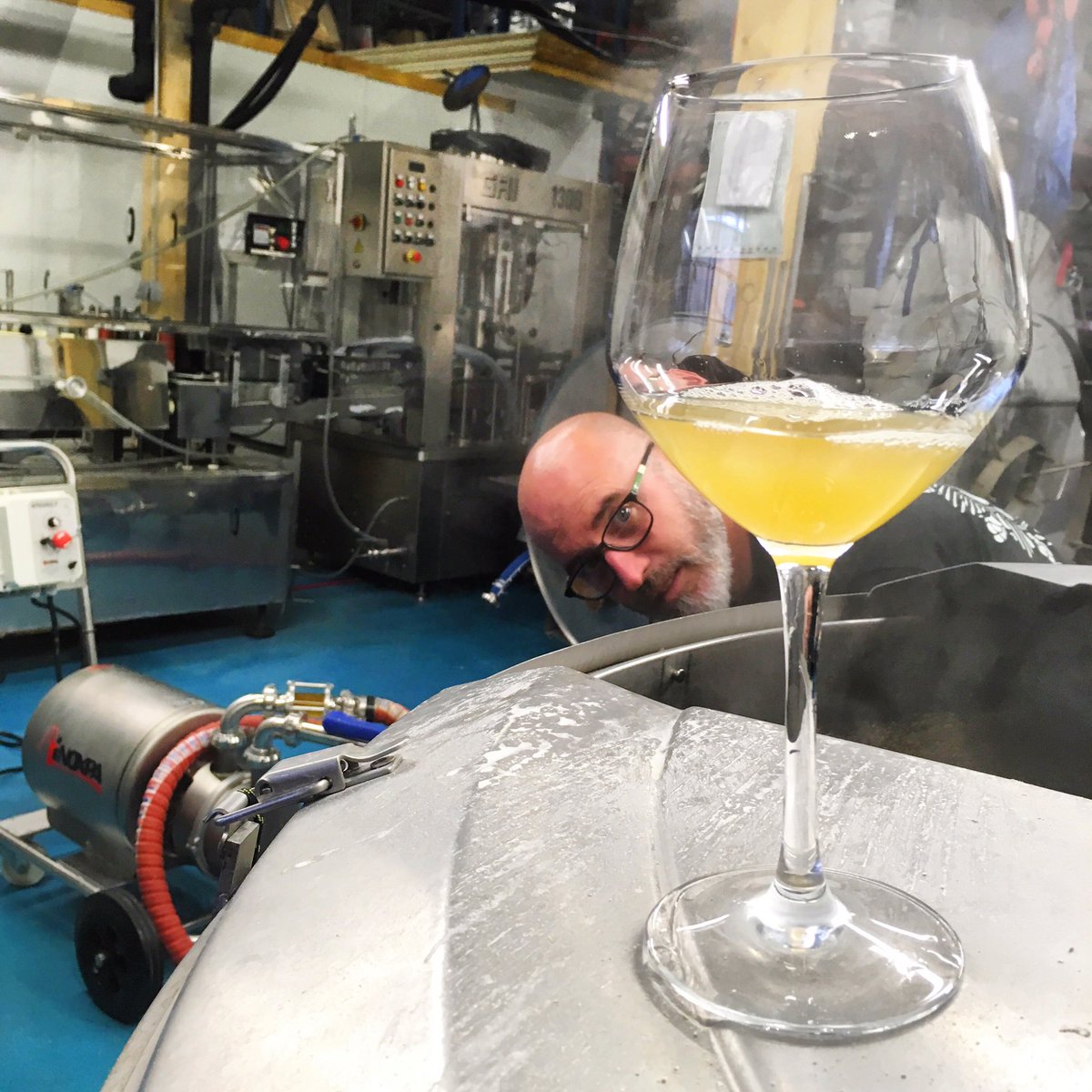 grizzlymicro's tweet image. Petit test d’une zero IBU Ipa avec Citra/wai-ti/waimea. Hate de voir le resultat! #zeroibu #zeroibuipa #clermontferrand #beer #biere #biereartisanale #beerislove #ipa #buvezlocal #justinfatt #sunnybeer #juicybeer #hazyipa