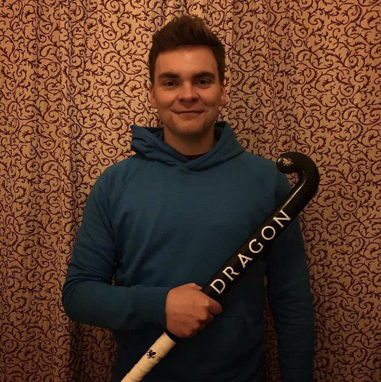 Excited for the upcoming season with @1sShc and to be joining the @DragonHockeyUK family, thanks for the support! 🏑🐉
.
.
.
.
.
#dragonhockey #sponsored #british #hockey #men #sudburyhockeyclub #winners #play #sport #dragon #nemesis #unleash #nicecurtains #cantpose