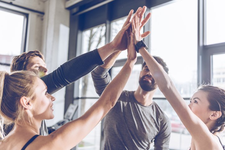 Pascale_deMont's tweet photo. Faire du sport après une longue journée de travail, avec les enfants et la routine, demandent beaucoup de motivation et d’énergie. Mais comment jumeler l’activité physique et le boulot? https://t.co/G8bdqyhZo3 #actifautravail https://t.co/MHoYli7Xjg