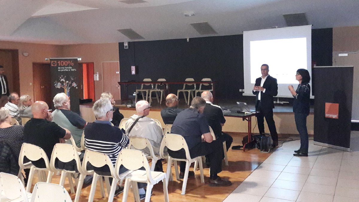 Réunion publique #FTTH à Gond-Pontouvre en #Charente. #Orange poursuit le déploiement du réseau FTTH sur le #GrandAngouleme pour offrir à nos clients le meilleur réseau de l’avenir