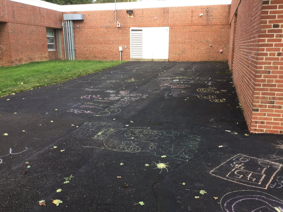 Naomi Kirsche tweet media