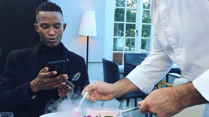 thetable_sa's tweet photo. When dessert becomes an experience you simply have to capture the moment. 📸
#AtTheTable #TheStageIsYours https://t.co/PuOuKuT0y9