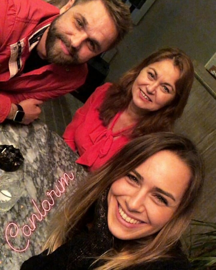 Family 💛💛
<a href="/damlacan_/">Damlacan</a>  💛  #DamlaCan