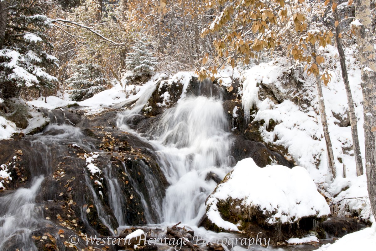 Planning a trip to #Cochrane this weekend, if so, why not stop off at the Big Hill Springs Provincial Park on your way.  Great park with lots of mini waterfalls, then into Cochrane to warm up.