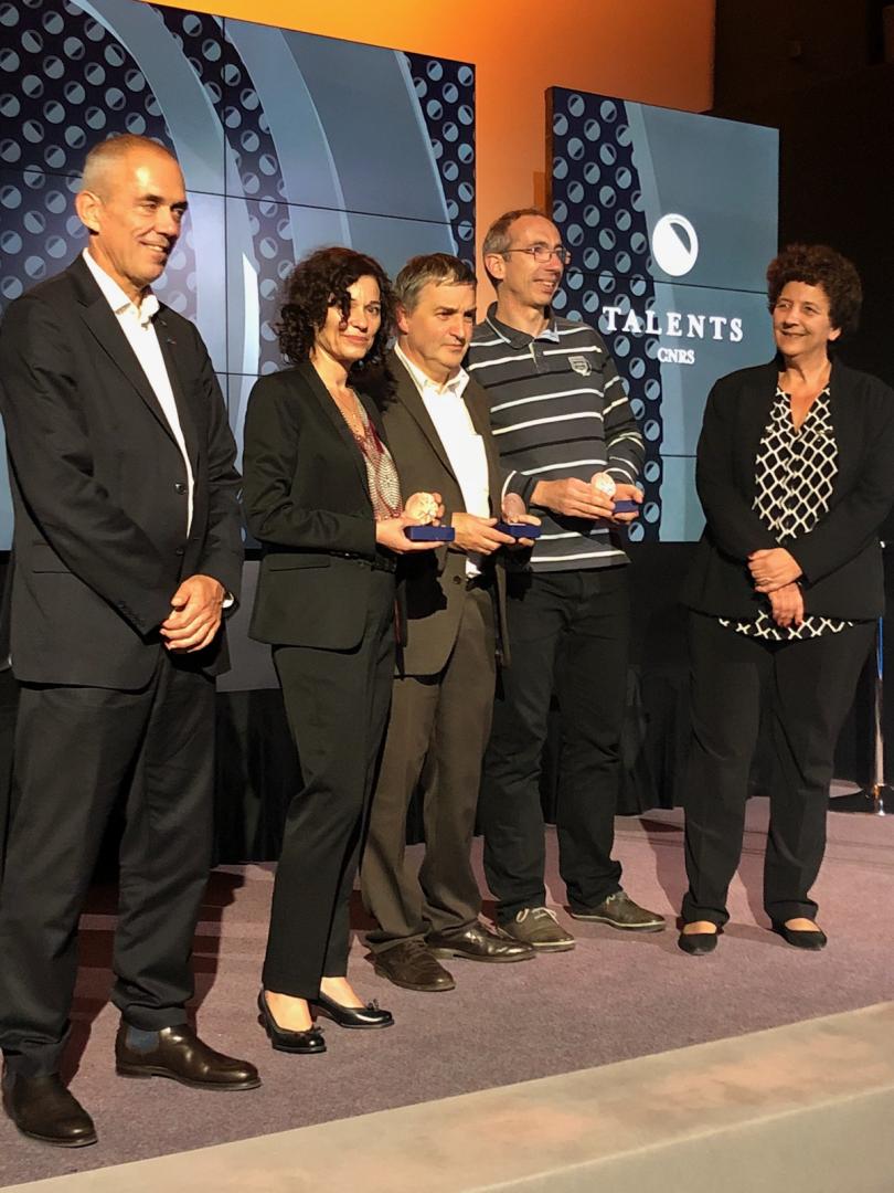 antoine_petit_'s tweet photo. Félicitations aux trois lauréats de la Médaille de l'innovation du @CNRS,  Valérie Castellani, Thierry Chartier et Daniel Le Berre !

➡️ https://t.co/mZbf6dEZLR

#TalentsCNRS #CNRSinnovation https://t.co/s0GxQ7J4ZI