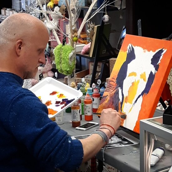 FMWBUnitedWay's tweet photo. Down at Chocolates & Candlelight, where @rvthomasart is at work on his next live piece in support of the #RedMenu campaign. Come on down if you'd like to check out his progress - he's here until 2PM!
#LocalLoveYMM #YMM #YMMarts https://t.co/3vXHdBTsxC