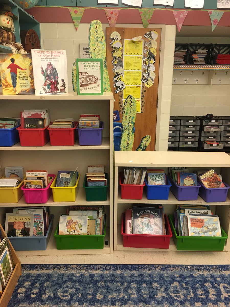 Organizing my classroom library to help kids navigate with both ease and excitement! #CBClassLibrary