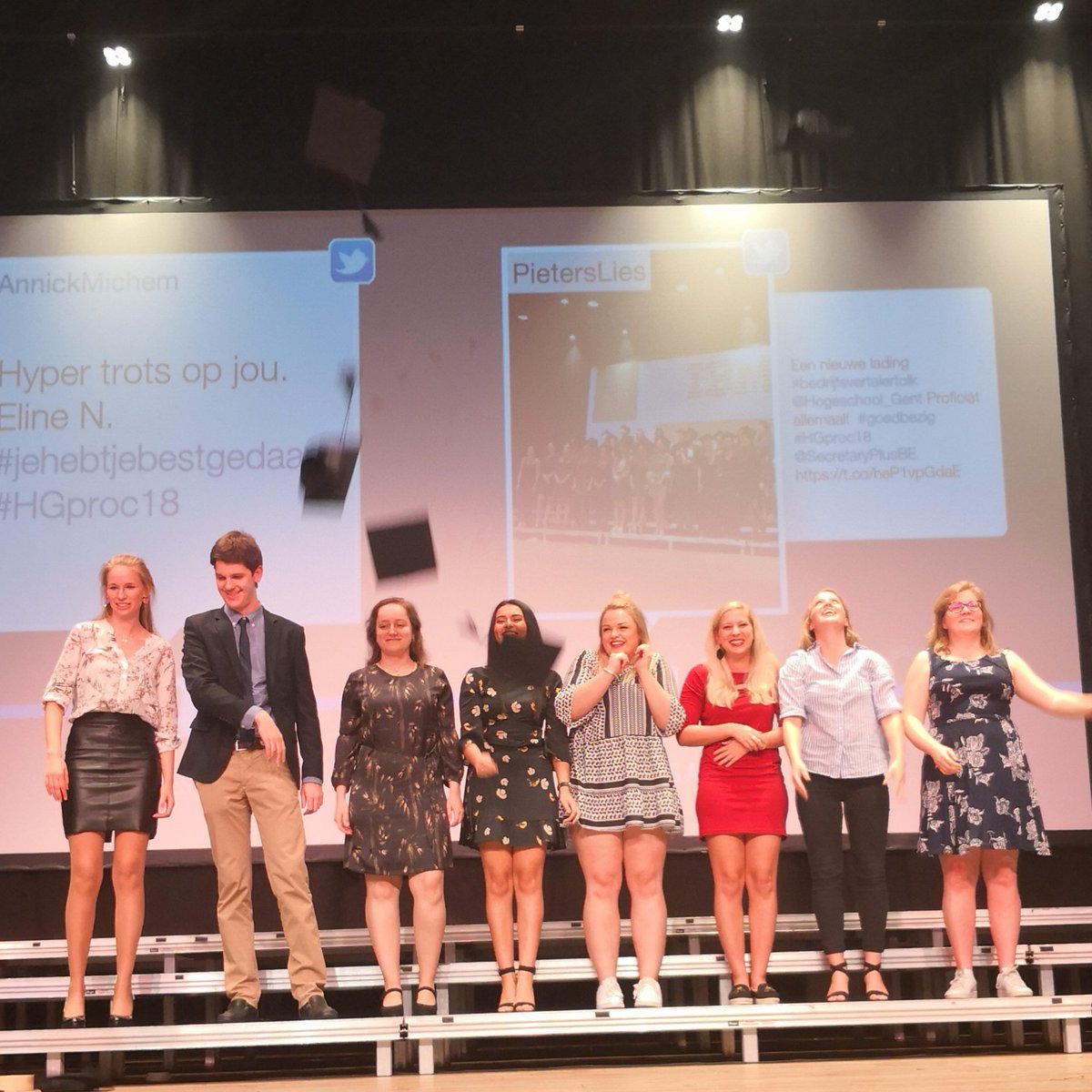 janschelstraete's tweet photo. #proficiat #HGproc18 @Hogeschool_Gent #toppers #medicalmanagementassistant #talentvanhogent https://t.co/o3l6AJCMgJ