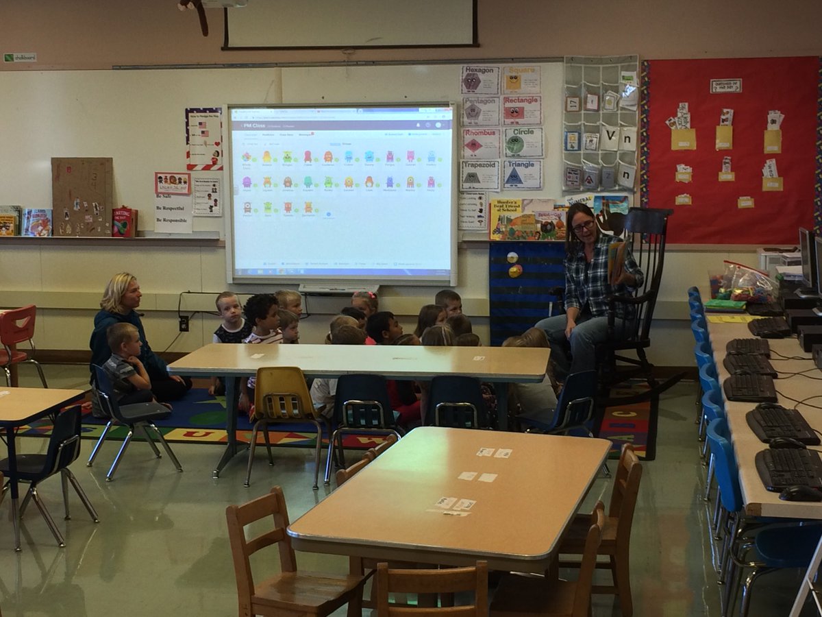 OregonSuccess's tweet image. Story time at Lincoln School of Early Learning.