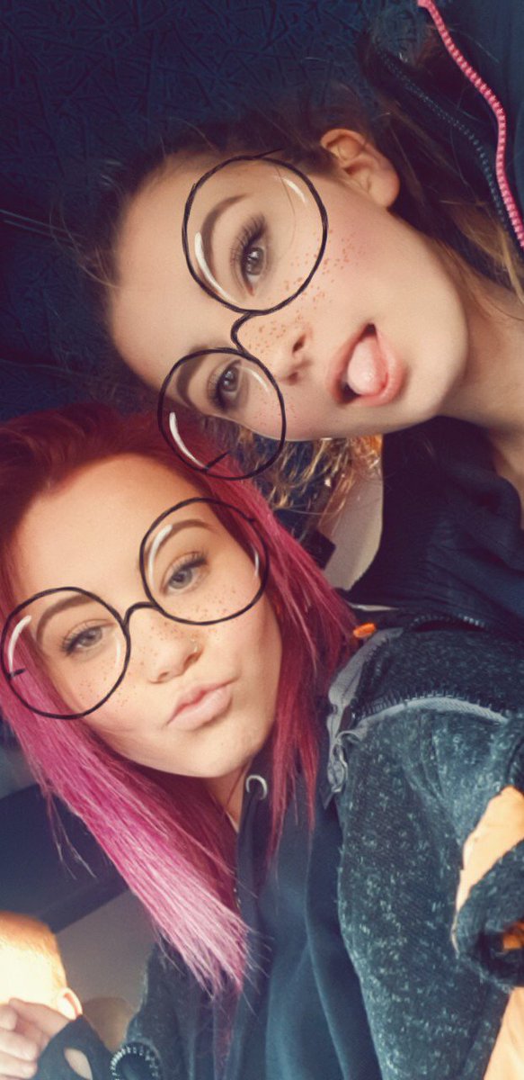 Racheljade16 tweet picture