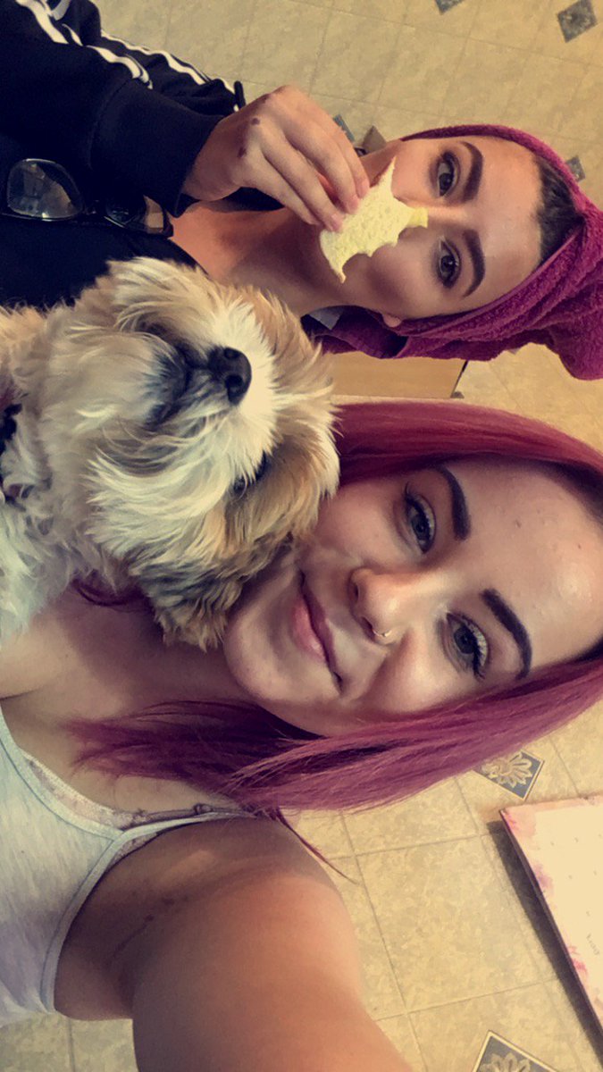 Racheljade16 tweet picture