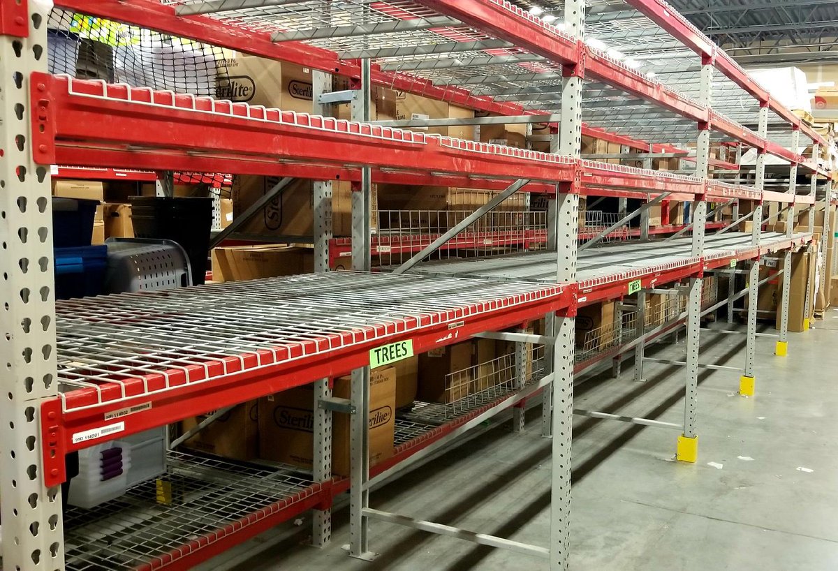 Christmas is coming 1944 is ready for TREES 🎄 #holidaydomination <a href="/afadnesstarget/">Amanda</a> <a href="/Diana_Sack/">Diana Sack</a> <a href="/AmberHafron/">Amber hafron</a>