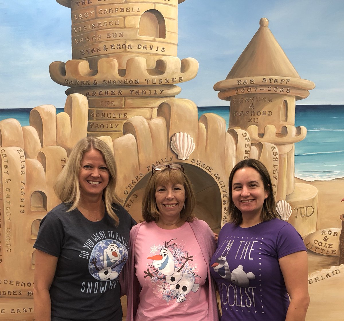 TechTeacherLiv's tweet photo. We love @LisaLovetoread!  She is always coming up with great resources and ideas for us to use in class. What a treasure we have @RAEinKaty https://t.co/q52ekWVeqY
