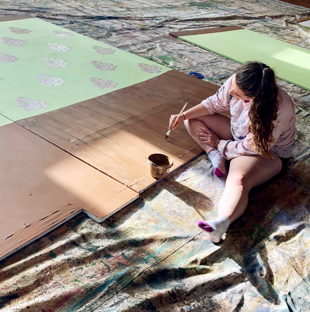 DuchesneHS's tweet photo. The cast and crew of our fall play, A Murder Is Announced, is hard at work on sets, props, and all of the little details. #dhsperformingarts #thedetailsmatter #dhs2018 #amurderisannounced https://t.co/nrGHYhbJPW