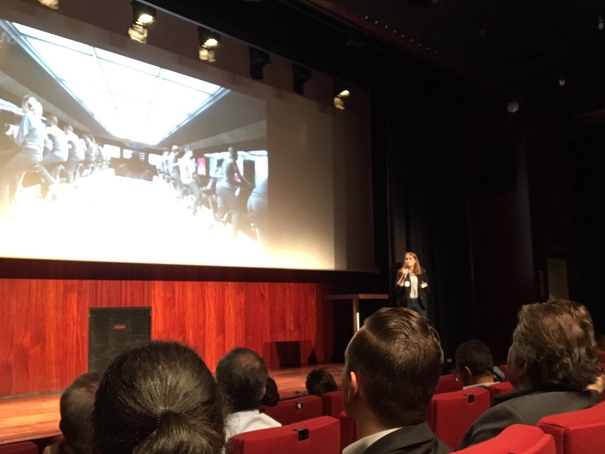 Après avoir rêvé avec <a href="/amaurygaillard/">Amaury Gaillard</a> et sa porte des étoiles, <a href="/BatkinElise/">Elise Batkin</a> nous fait redescendre sur terre en nous parlant de l’enjeu des ressources avec pour référence la série Black Mirror
#QuartierInnovationUrbaine 
@UrbanLabParis