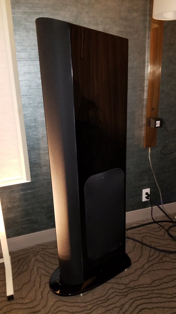 goldeneartech's tweet photo. [#RMAF2018] "While the entire system is simple, the Triton Reference with multiple drivers is not. Few people can homogenize drivers into one cohesive speaker like Sandy Gross can. Well done!"

- Forum User, tesseract, via @AV_NIRVANA here: https://t.co/GCnIEGehlm https://t.co/JthTjwxHBE