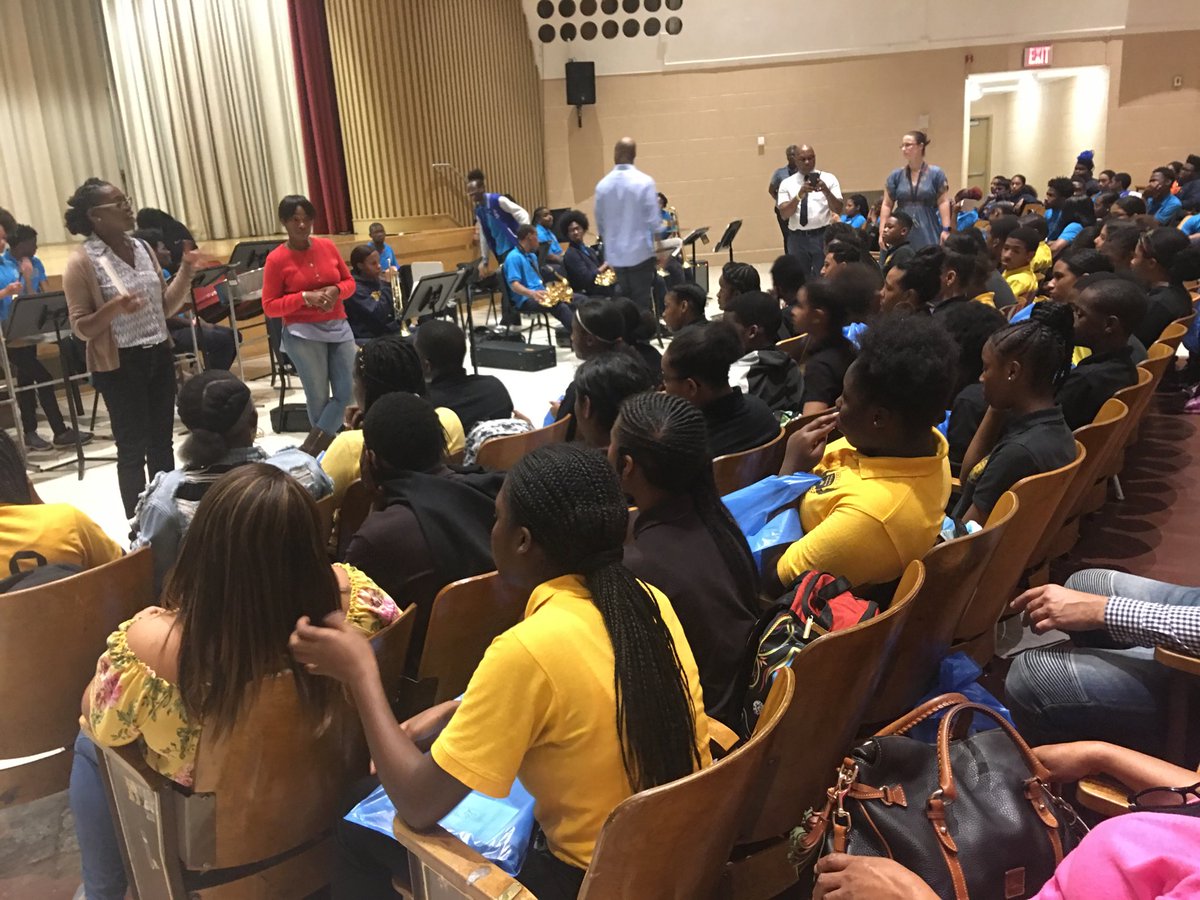 treson0512's tweet photo. RELCII middle school visiting BLIA high school. Students were eager to learn and hear about the different programs the school has to offer before picking their choices for high school. #RELCII https://t.co/weXWJNfOAq