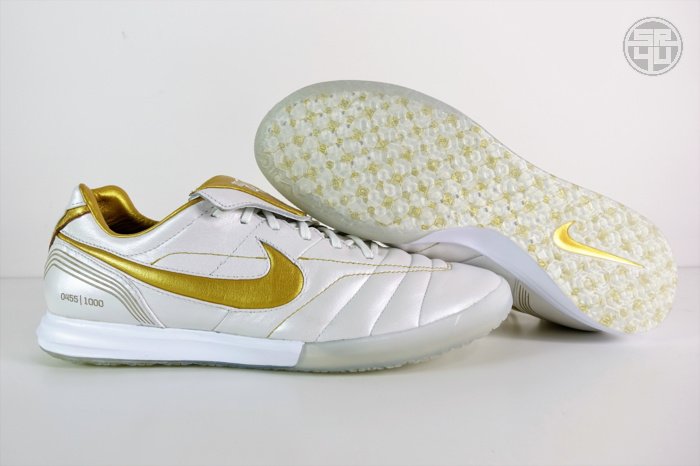 ronaldinho tiempo turf