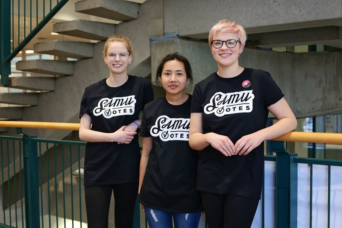 SAMacEwan's tweet photo. Students' Council elections are only a week away. Make sure to have your voice heard and vote on Oct. 17 and 18 via your mymacewan email or at one of our roaming polling stations (keep an eye out for these shirts). #samacewan #macewanU #samuvotes https://t.co/hCGjQyYc8B