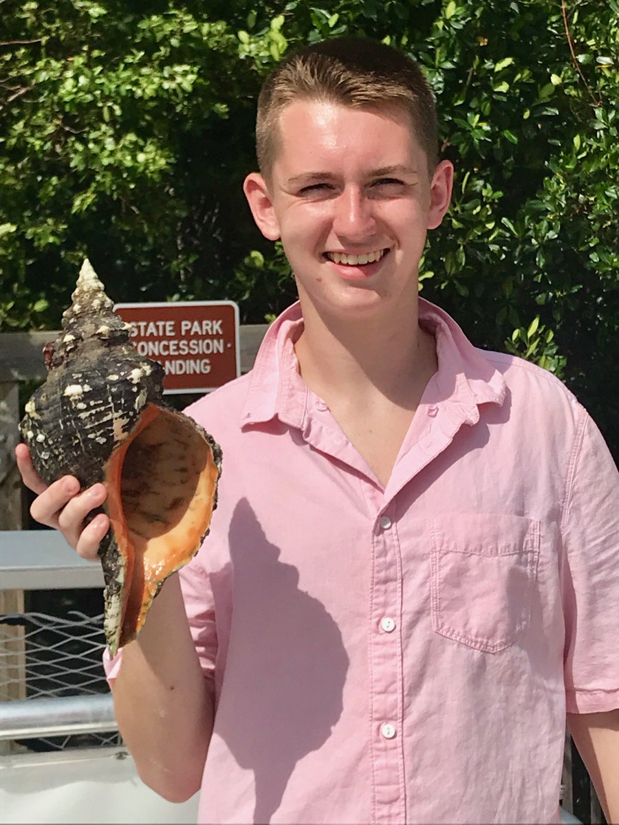 captivacruises's tweet photo. Shellzam! π Look at this horse conch shell found yesterday by a guest on our shelling cruise to Cayo Costa!!
https://t.co/AOZa21i0BU
239-472-5300
#captivacruises
#shellzam #captiva #captivaisland #sanibel #sanibelisland #cayocosta https://t.co/XzoJwkQqeX