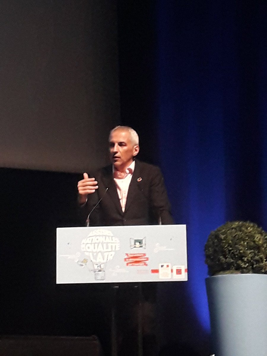 Jean_LucFUGIT's tweet photo. 📣 Clôture #AssisesAir 🌍🌬️
"Pour lutter contre les dangers de la pollution de l'air, nous avons deux solutions : ne plus respirer ! ou Agir !Nous n'avons donc finalement pas le choix !"
@FdeRugy @Elisabeth_Borne @agnesbuzyn @Min_Ecologie @MinSoliSante @ademe @ATMOFRANCE https://t.co/BKaOAUOSdV