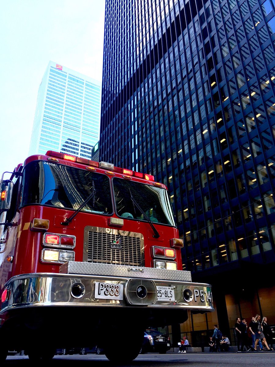 darkroom's tweet photo. Fire Drill.
#WorkplaceSafety
#TorontoFireDepartment
#ExtendedLunchBreak https://t.co/J2lANzux6s