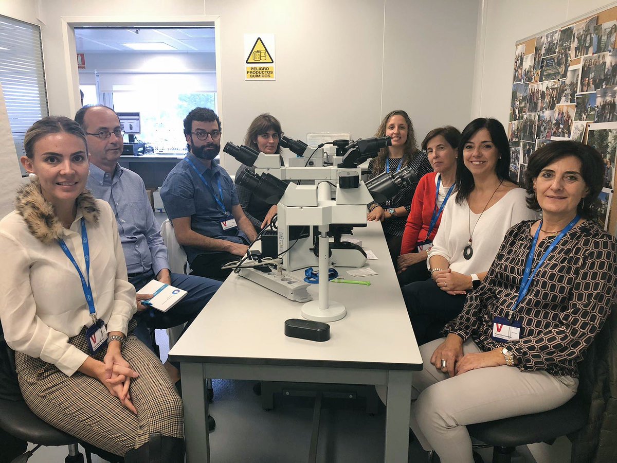 lara_pijuan's tweet photo. More Spanish #pathologists engaged to learn #PDL1 for #lungcancer 🤓 Thanks to all the attendees for their feed back and comments 🙏🏻 #Biomarkers #pulmpath https://t.co/bPWbxZqiV1