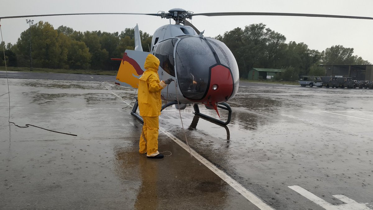 PatrullaAspa's tweet photo. La meteorología nos impide continuar con nuestro último trayecto.
#SafetyFirst #avgeek #Aspa2018 #MecánicosDelAire https://t.co/6nzKf1Blgf