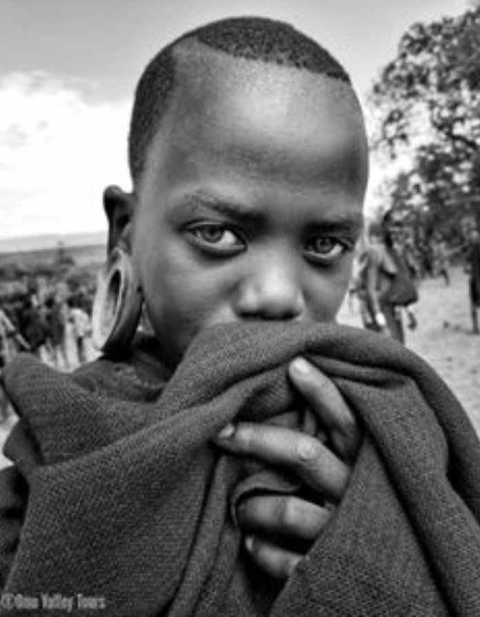 omovalleytours's tweet image. For Suri lip plate has been considered to be a sign of beauty, but these days young girls are becoming less interested and remain with ear plugs 📷
#suri #lipplate #omo #omovalleytours #ethiopia #womensfashion #womenswear #fashionlover #tribe #tribal #african #africanp_portraits