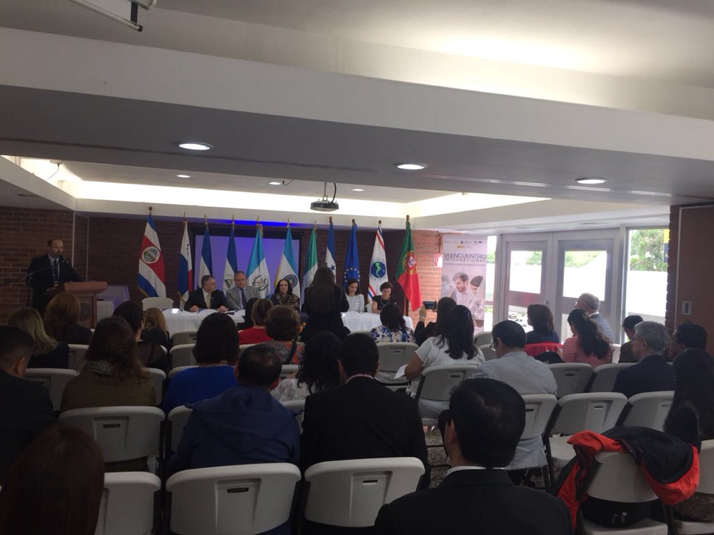 UEGuatemala's tweet photo. Da inicio el VI Encuentro Internacional de academia y juventud en el marco del Proyecto “Integración Regional, Universidad y Desarrollo Sostenible en Centroamérica IRUDESCA” #EventosUE #EventoErasmus https://t.co/htMXoAlp1h