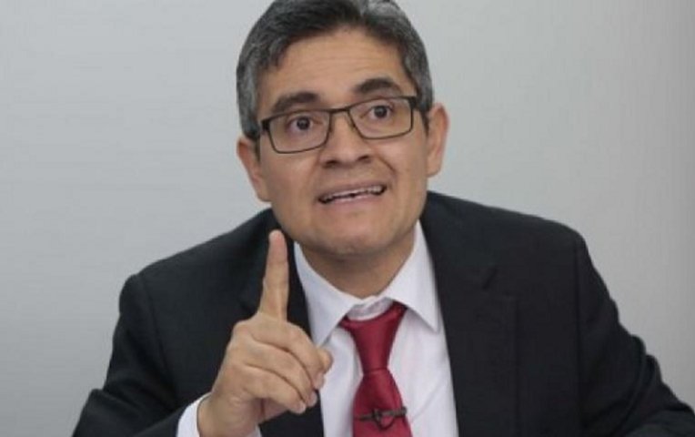 mlukacs's tweet photo. Jose Domingo Perez, el topo de Gorriti, el que dijo que su actual jefe @PedroChavarryV no era la persona idonea para liderar @FiscaliaPeru, es quien solicito al juez Carhuancho la detencion de @KeikoFujimori. Cortina de humo para salvar a la vaga y los $3.5 palos que le dio ODB https://t.co/5ny8aHmkHW