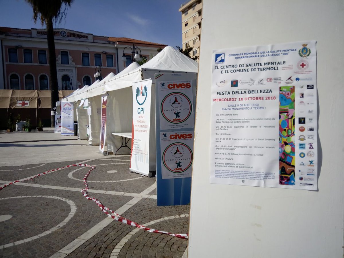 AmiciBorgo's tweet photo. Oggi @comunetermoli e il centro di salute mentale hanno organizzato a #termoli la #festadellabellezza...noi ci siamo per partecipare! #termoli #molise #salutementale #10ottobre https://t.co/eprfjhr7Z2