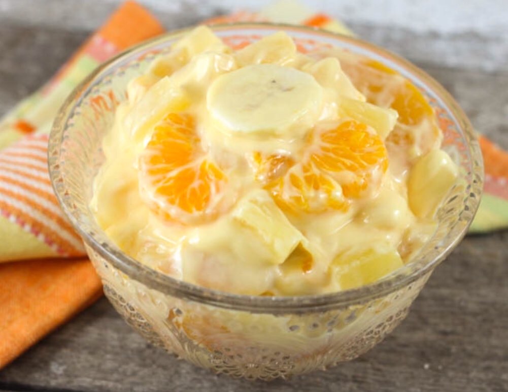 This Orange Dream Fruit Salad is super easy and perfect for any time of the year! 🍊

farmwifecooks.com/orange-dream-f…