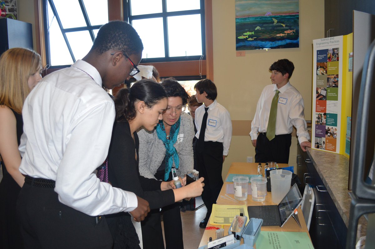 WA_SBE's tweet image. Students from 5 school districts showcased their love of hands-on science learning at the &quot;All Students Can Learn Science&quot; celebration of the WA science standards #WAScience4All @FPSD402 @ChehalisSD @NTPSnews @OlympiaSchools @SheltonSchools @washingtonstem @ReadyWA @waOSPI