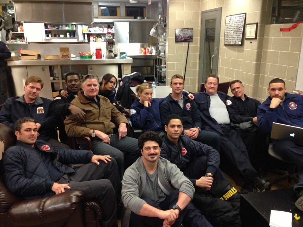 onechicagonews's tweet photo. 10/10/2012 - 6 years ago today aired the first episode of #ChicagoFire! HAPPY ANNIVERSARY Family from Firehouse51! 💗 Thanks for these amazing years and we can't wait for many more @NBCChicagoFire 🎉 https://t.co/pmFOnDBV3T