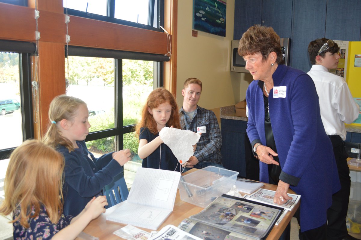WA_SBE's tweet image. Students from 5 school districts showcased their love of hands-on science learning at the &quot;All Students Can Learn Science&quot; celebration of the WA science standards #WAScience4All @FPSD402 @ChehalisSD @NTPSnews @OlympiaSchools @SheltonSchools @washingtonstem @ReadyWA @waOSPI