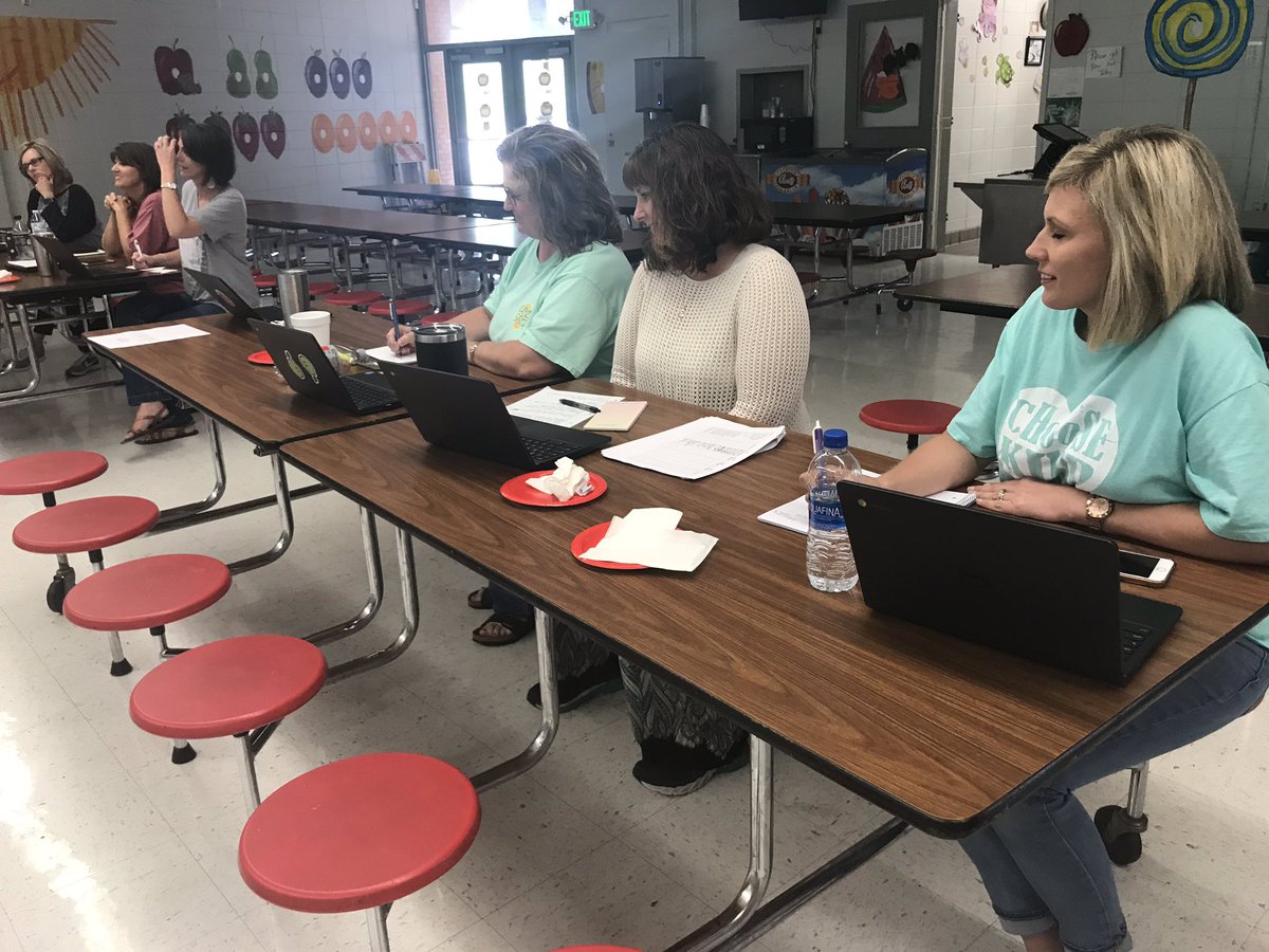 GWTPrimary's tweet photo. Exact Path Training with 2nd grade @edmentum #EdmentumAL #readingeggs @EdConsultantCyC @VeronicaBayles @TuscumbiaCitySc @DARRYLAIKERSON https://t.co/YlrPdLH1gV