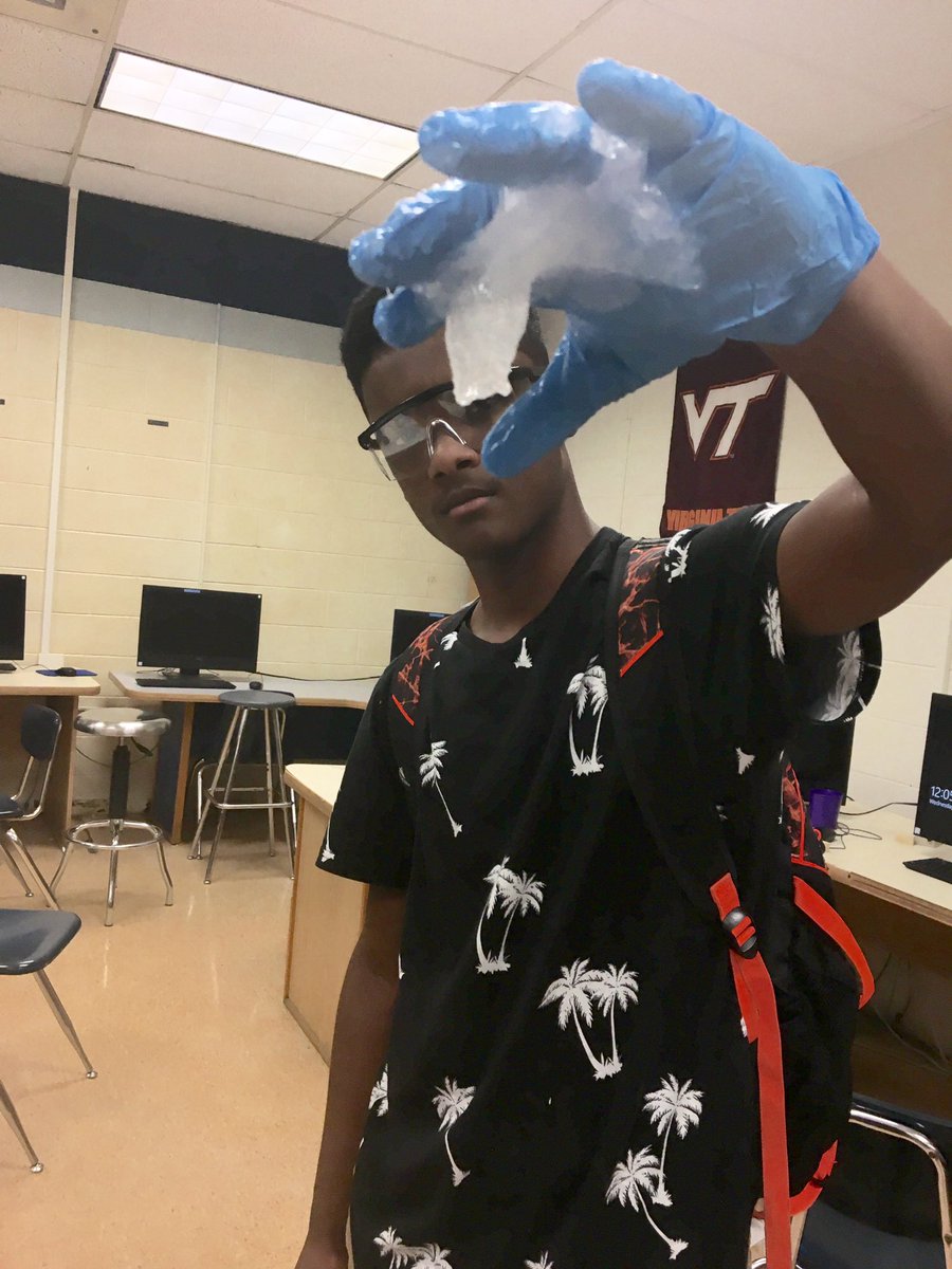 PackerEngineers's tweet photo. Day 2 of Polymers...Slime! Analyzing different recipes for the best cross-linking #MaterialsInEngineering https://t.co/L72wU1TjhI