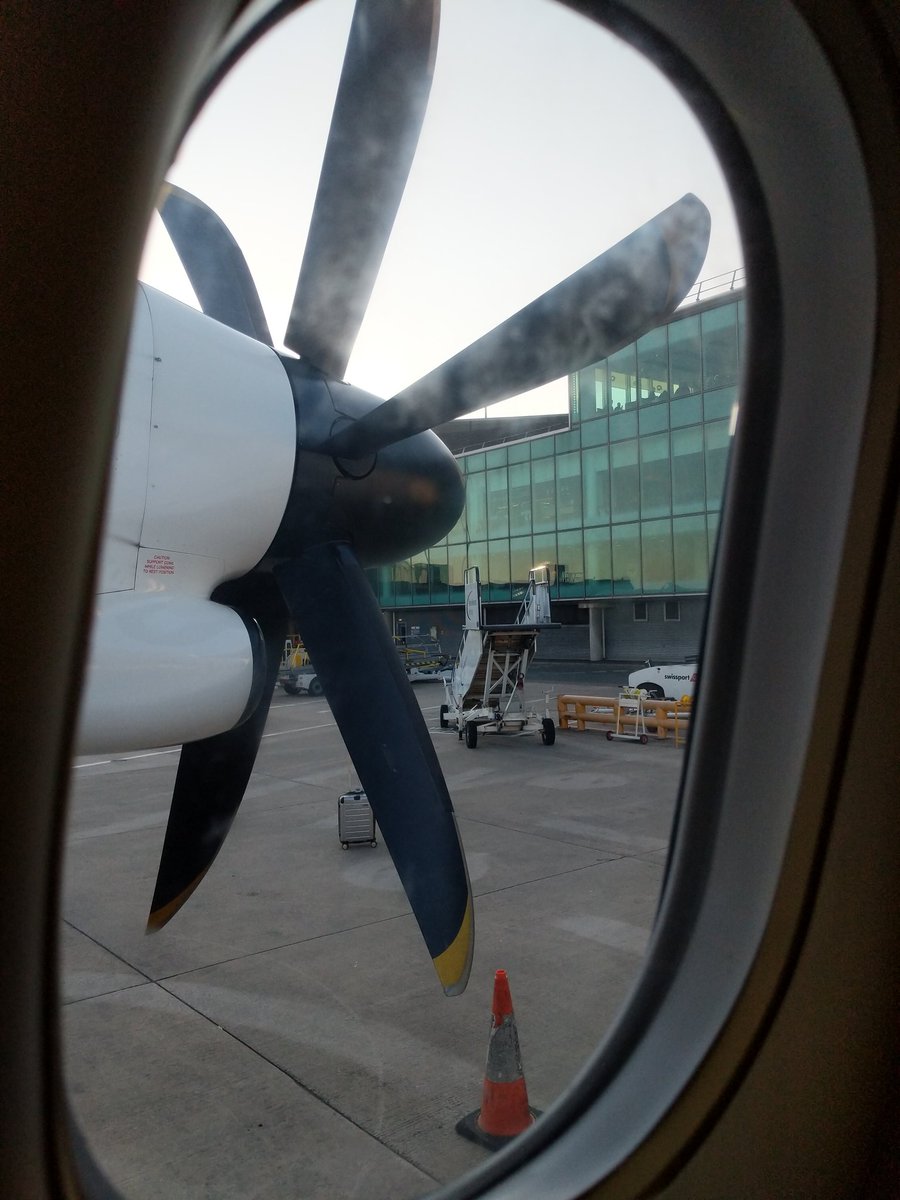 Enroute to Maastricht

#thinkradial #radialaccess #RadialFirst #meritmedical #bombardier #q400 #twin #propeller
✈️