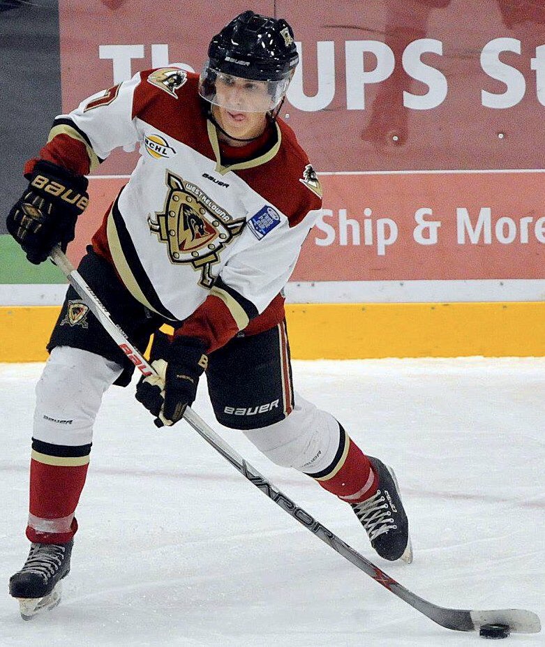 PlayerAdvisory's tweet image. Congratulations @header__4 on your NCAA D1 commitment to Quinnipiac University Hockey @BCHLWarriors @GoBCHL bright future ahead! #collegebound