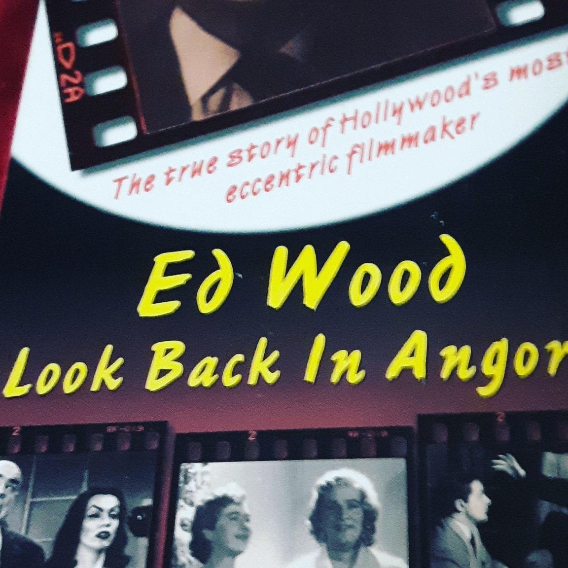 mondoretro's tweet photo. Currently watching #edwood #lookbackinangora @CriswellPredic1 https://t.co/iV4rvCPOkP